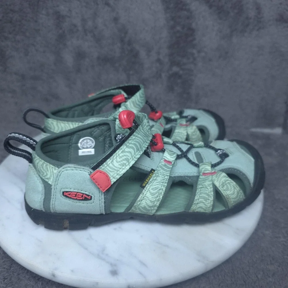 KEEN Sandals Youth Size 2 Green Fisherman Water Shoes Hook & Loop Outdoor